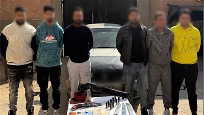 التحقيق مع المتهمين بسرقة مركز علاج طبيعي تحت تهديد السلاح في المرج
