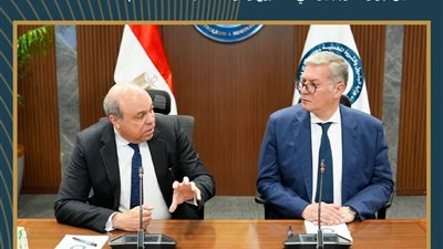 اجتماع مشترك بين وزيري البترول والطيران بشأن إنتاج وقود الطائرات المستدام