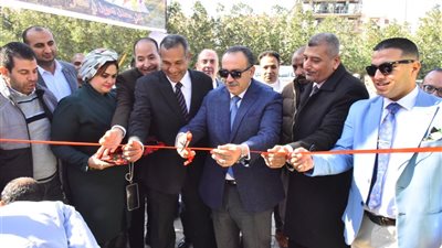 محافظ أسيوط يفتتح معرض وسط الصعيد الزراعي والبيطري ويؤكد دعم الدولة للمزارعين 
