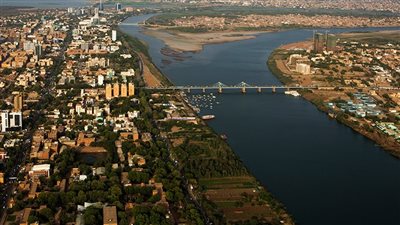 رئيس وزراء السودان يؤكد عودة الحياة بشكل كامل إلى الخرطوم