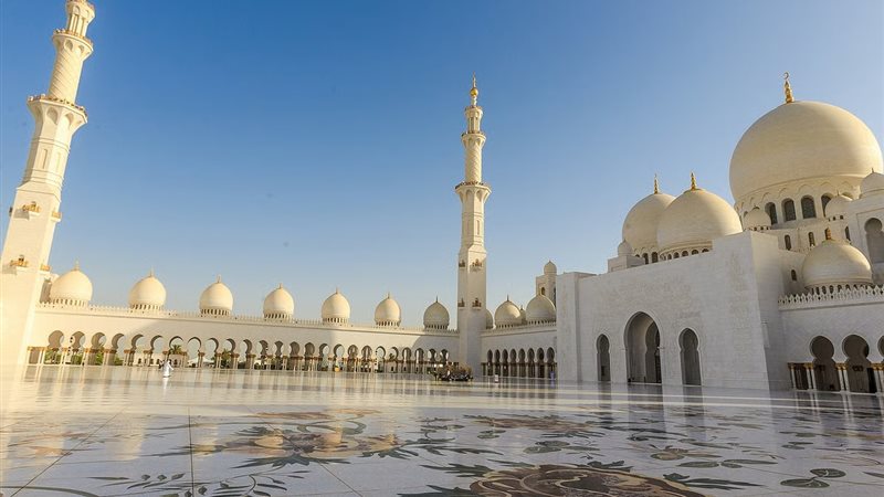 الإمارات 