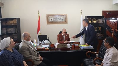 بحث سبل تحسين آليات إدارة الموارد البشرية وتحسين منظومة العمل ببني سويف 