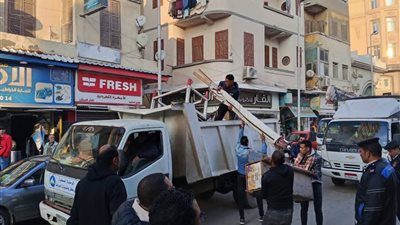 دمياط: حملة موسعة لرفع الإشغالات وإعادة الانضباط إلى الشوارع الحيوية