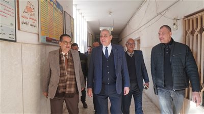 محافظ الغربية يتفقد لجان امتحانات الشهادة الإعدادية بطنطا في ثاني أيامها 