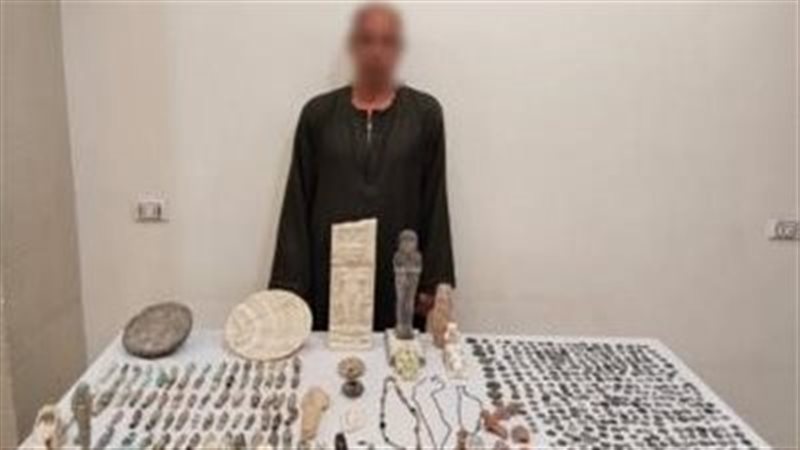 التحقيق مع متهم ضبط