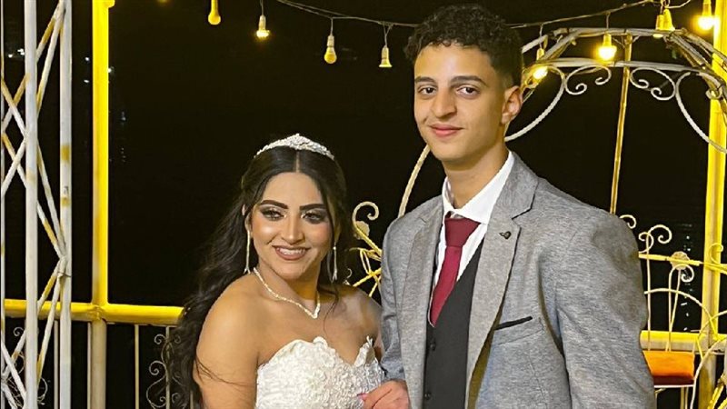 نجل منير مكرم وعروسه
