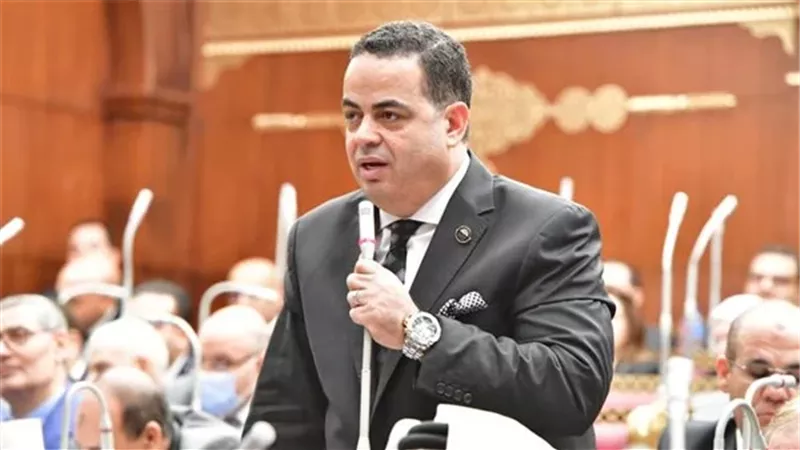 عصام هلال 