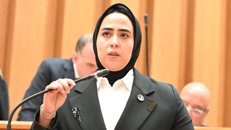 سارة النحاس 