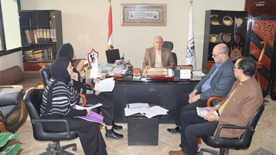 بني سويف تبحث تذليل معوقات الاستثمار بالمناطق الصناعية