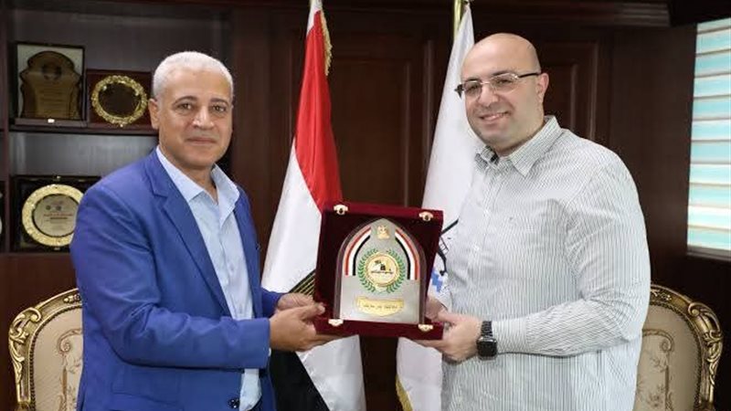 محافظ بنى سويف والدكتور