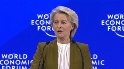 رئيسة المفوضية الأوروبية: العالم تغير للأبد ويجب أن نتغير معه