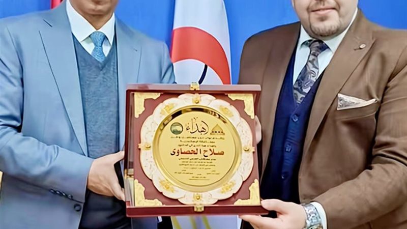 مدير المستشفى و النائب