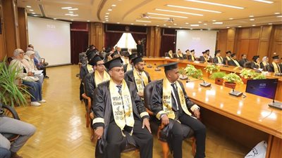 بالتعاون مع نقابة المهندسين.. مناقشة مشاريع تخرج برنامج MBA بتجارة السويس