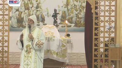 مطران نقادة يترأس القداس الألهي لطقس سيامة شمامسة جدد بدير الملاك|صور