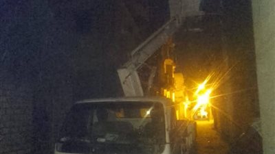 استئناف أعمال صيانة ورفع كفاءة أعمدة الإنارة بمركز ومدينة إدكو