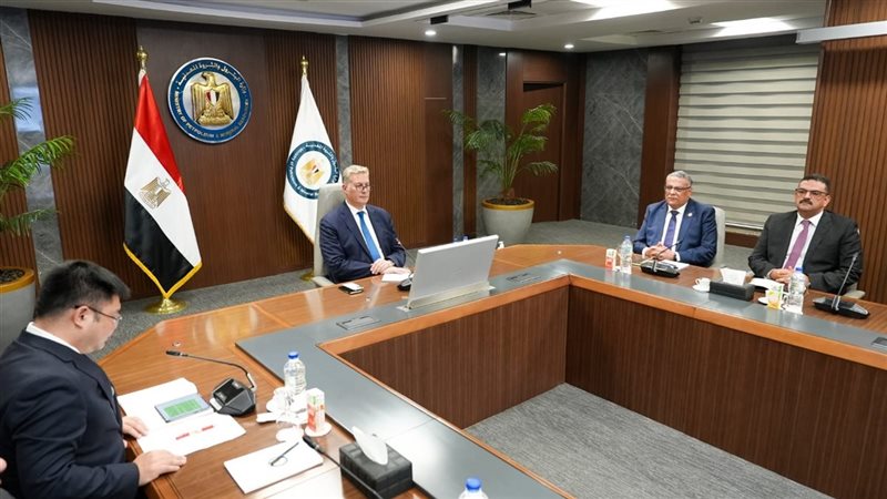 مباحثات الوزير مع