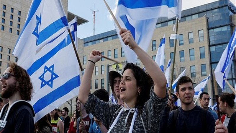 إضراب عام في المجتمع