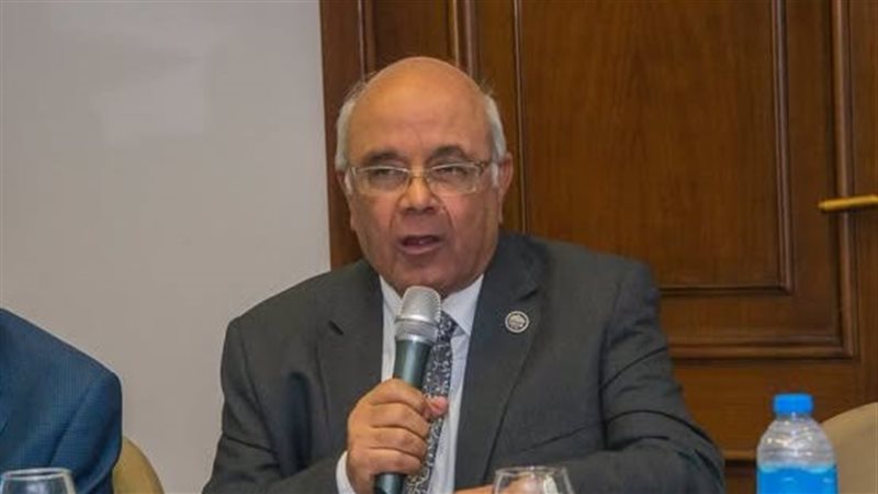 محمد عطية الفيومى