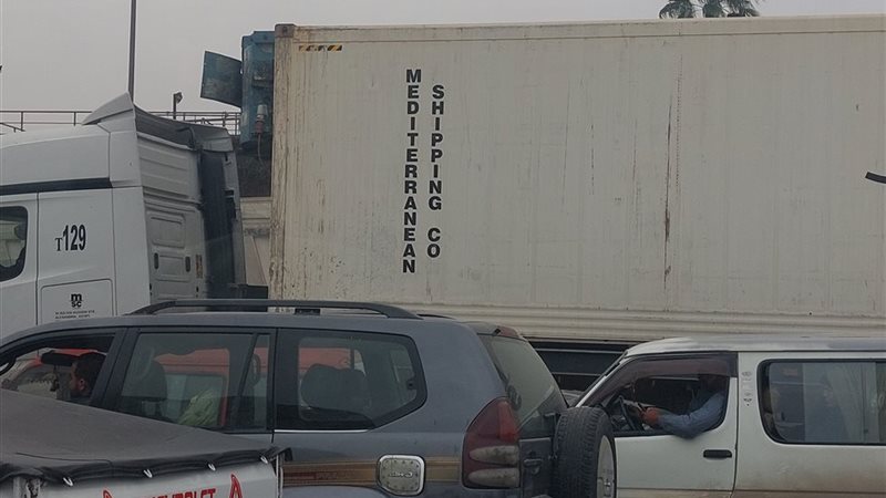 شلل بالطريق الصحراوي