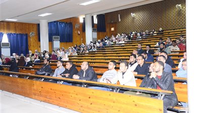 كلية الطب بجامعة أسيوط تنظم اليوم العلمي للأشعة التشخيصية لشباب الأطباء