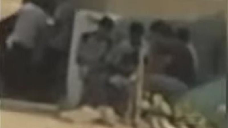 التحقيق مع 31 شخصا
