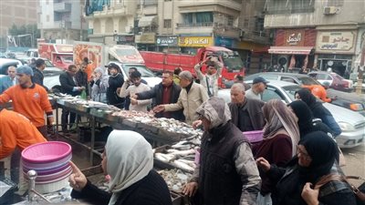 محافظ الدقهلية: استمرار تشغيل المعرض الدائم للسلع الغذائية بحى غرب المنصورة