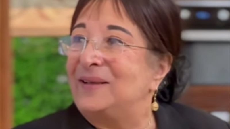 سميرة عبدالعزيز