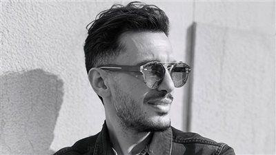 اليوم .. الموزع الموسيقي أحمد إبراهيم يستقبل عزاء والده في التجمع