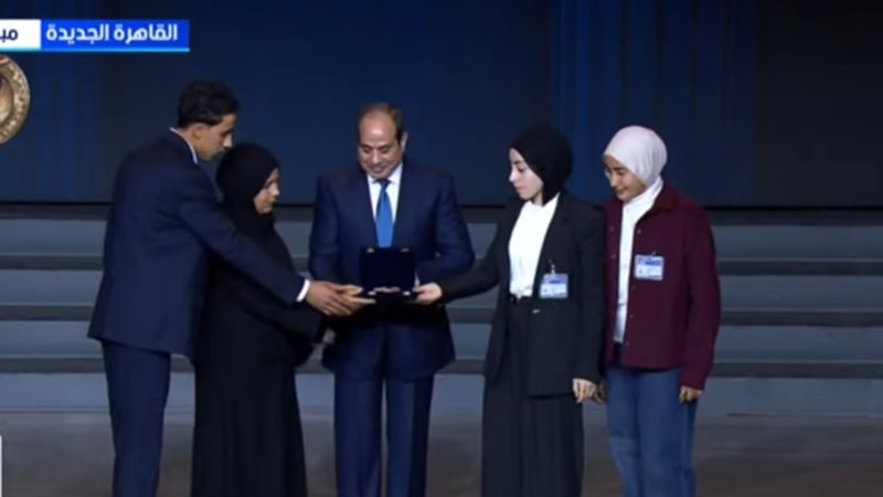 تكريم أسرة الشهيد