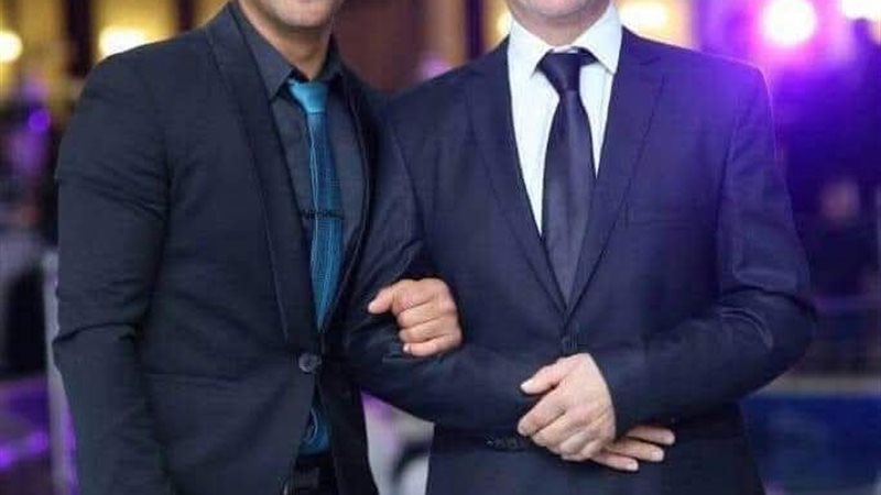 الشهيد مع والدة النائب
