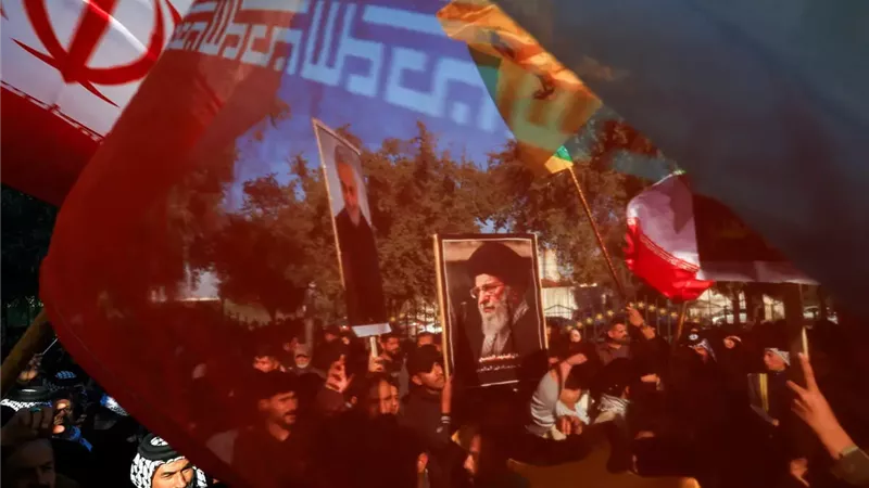 إيران