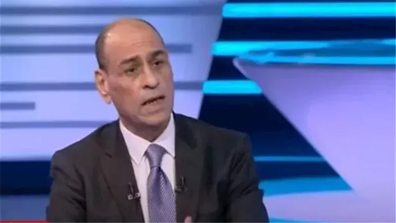 الدكتور محمد عزام،