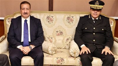 محافظ المنوفية يقدم التهنئة لـ مدير الأمن والأمن الوطني والقيادات الأمنية