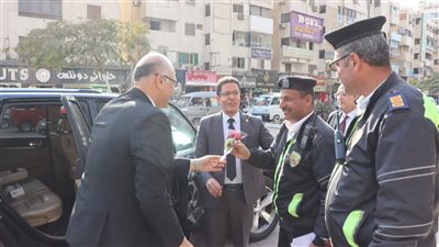 محافظ القليوبية يتفقد الأكمنة والتمركزات الأمنية احتفالًا بعيد الشرطة