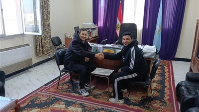 مديرية عمل كفر الشيخ تستقبل المواطن صاحب واقعة الفيديو المتداول