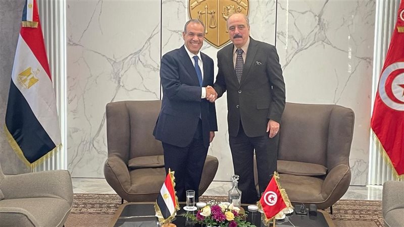 وزير الخارجية يصل