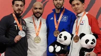 وزير الشباب والرياضة يهنئ لاعبي منتخب مصر  للكاراتيه بعد بطولة البريمير ليج