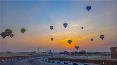 الأقصر تعلن إلغاء رحلات البالون الطائر بسبب تقلبات الطقس