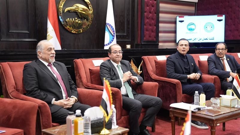 أحمد عبد الجواد خلال