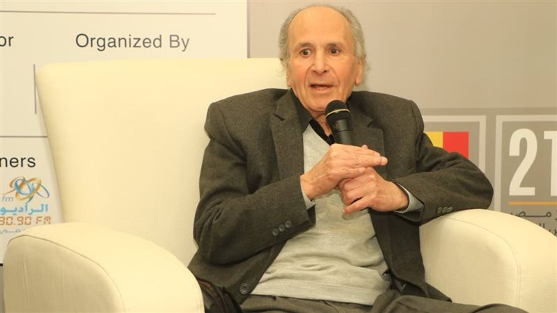 الشاعر الكبير جمال