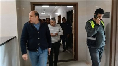 مساعد وزير الصحة يتفقد مستشفى العبور تمهيدا لافتتاحه ونسبة الإنجاز تصل لـ 98%