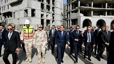 يرافقه وزير الصحة .. رئيس الوزراء يتفقد مشروع إنشاء مُستشفى هليوبوليس الجديدة