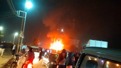 الحماية المدنية بالمنوفية تسيطر على حريق هائل في محل بويات بأشمون