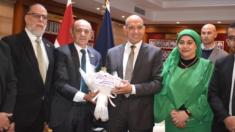 جانب من زيارة حزب