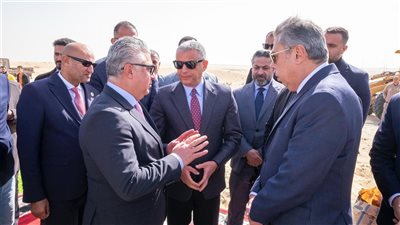 رئيس اقتصادية قناة السويس في جولة تفقدية بمنطقتي وادي التكنولوجيا والقنطرة غرب