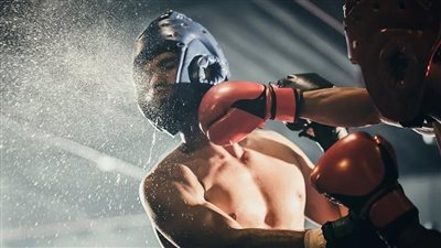 خبراء يحذرون..  إصابات الرأس المتكررة أثناء الرياضة تؤدي إلى الخرف