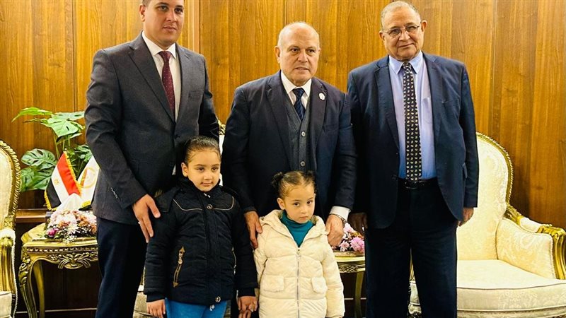 تكريم أسرة شهيدة