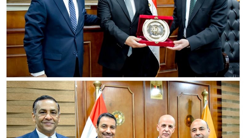 جانب من التكريمات