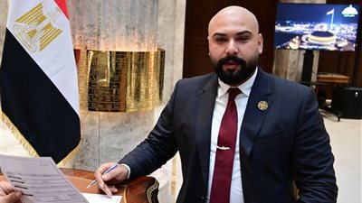 نائب يقترح ضوابط لاستخدام الأطفال للهواتف والسوشيال ميديا لحماية النشء
