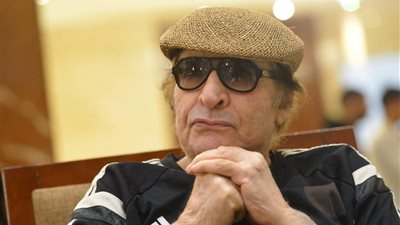 أشرف زكي: نقل محيي إسماعيل لدار إقامة كبار الفنانين بعد خروجه من المستشفى
